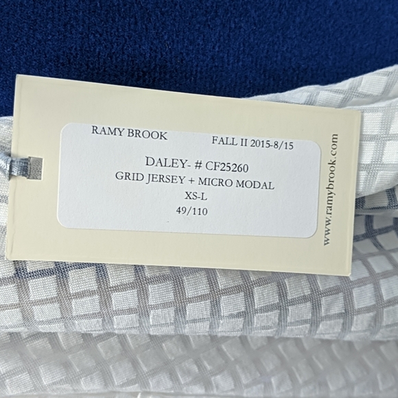 Open Back top - Picture 3 of 4